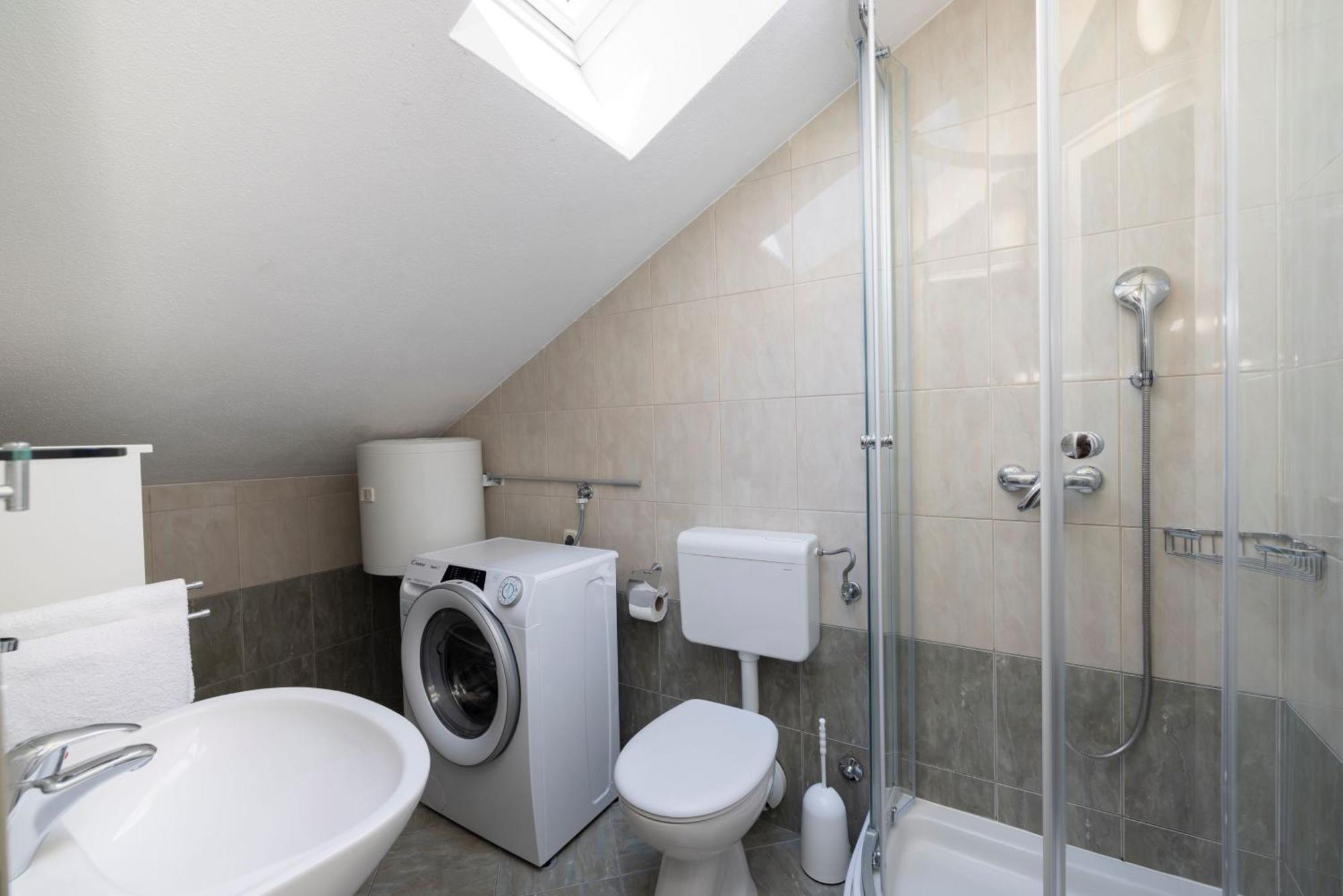 Jasminka Apartments Podgora Luaran gambar