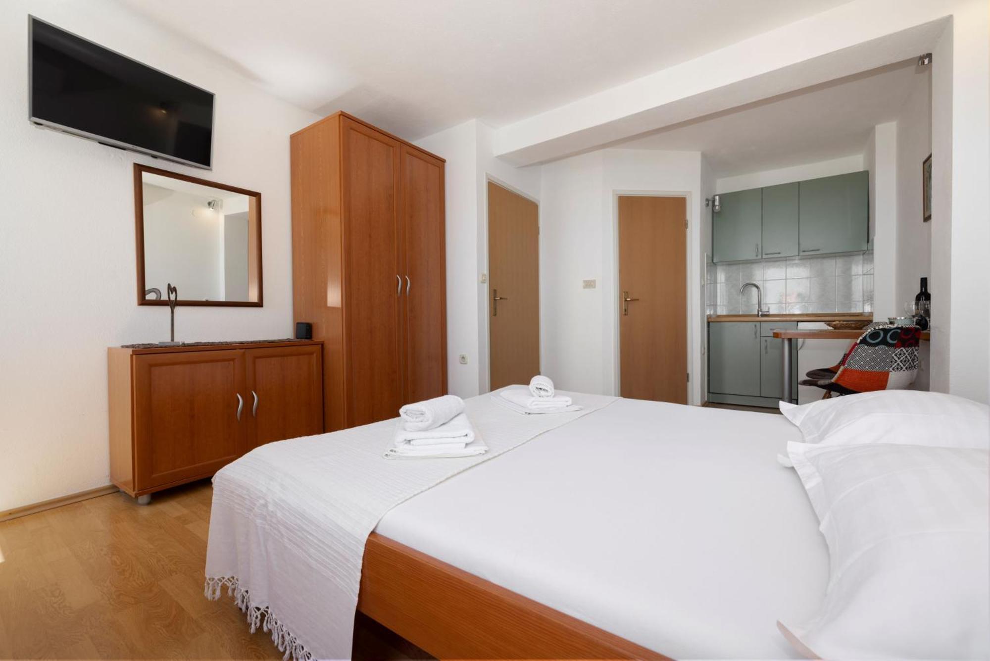 Jasminka Apartments Podgora Luaran gambar